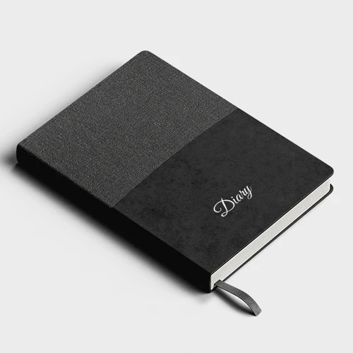 Custom Leather Diary - detail view 1