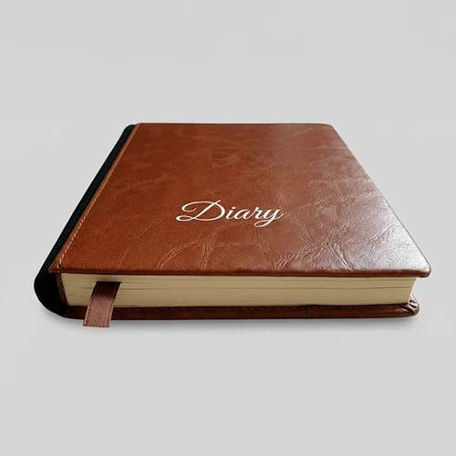 Signature Diary - gallery image 3